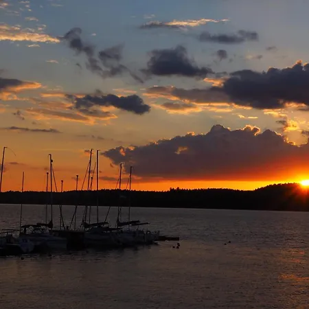 Pod Brzozami Nad J. Pluszne *