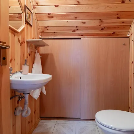 Pod Brzozami Nad J. Pluszne 펜션